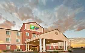 Holiday Inn Express & Suites Willcox Exterior photo