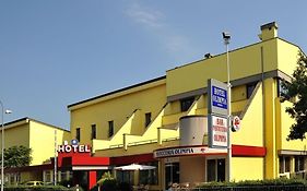 Hotel Olimpia Imola Exterior photo