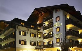 Hotel Dolomiti Moena Exterior photo