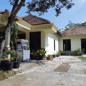 Hotel Ndalem Grogol Kulon Yogyakarta Exterior photo