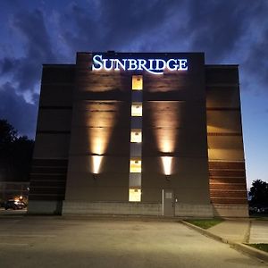 Sunbridge Hotel & Conference Centre Sarnia Exterior photo