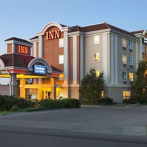 Travelodge By Wyndham Spruce Grove Exterior photo