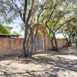 Eclectic Tucson Vacation Rental With Pool! Exterior photo