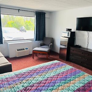 Lively Inn And Suites - Sudbury Naughton Exterior photo