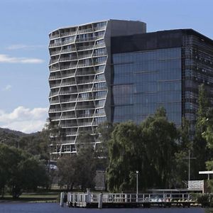 Nishi Apartments Eco Living By Ovolo Canberra Exterior photo