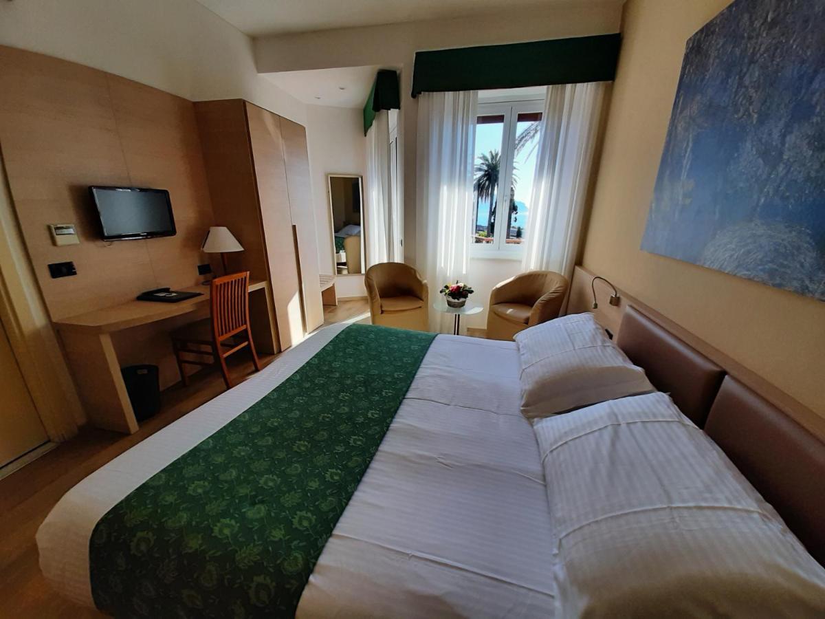 Hotel Esperia Genova Esterno foto