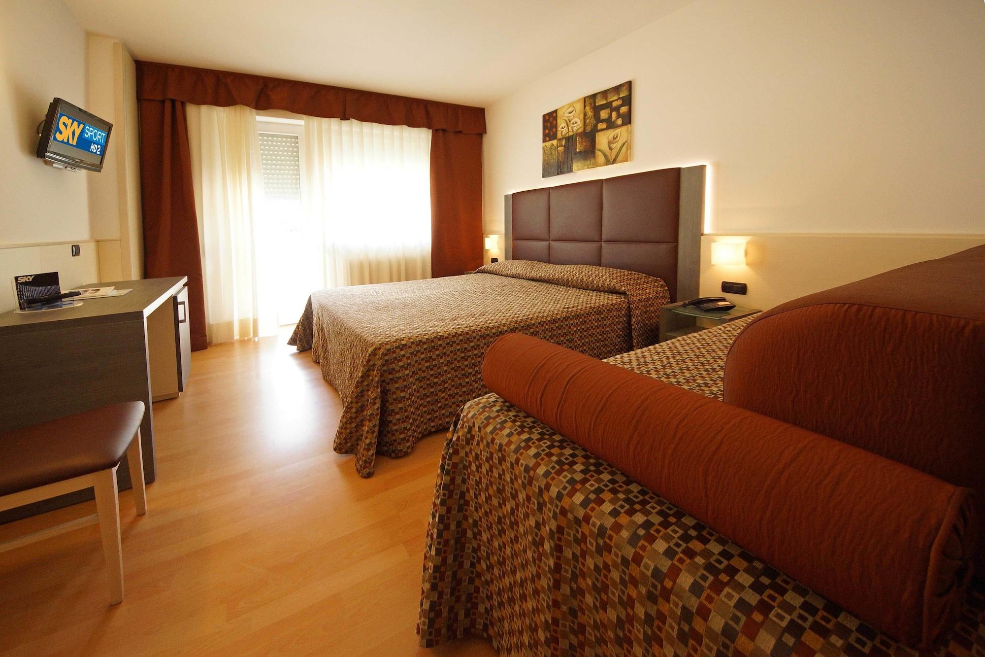 Hotel Campagnola Riva del Garda Esterno foto
