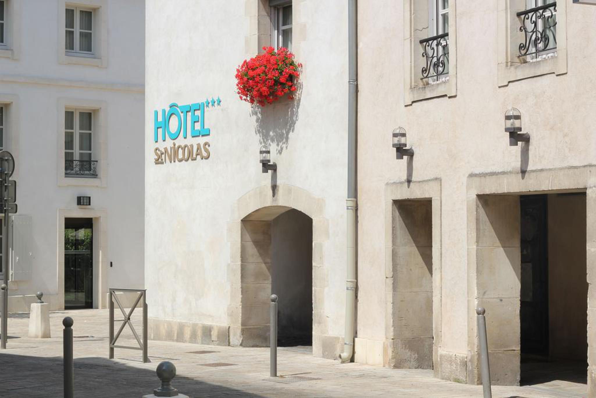 Hôtel Saint Nicolas La Rochelle  Esterno foto