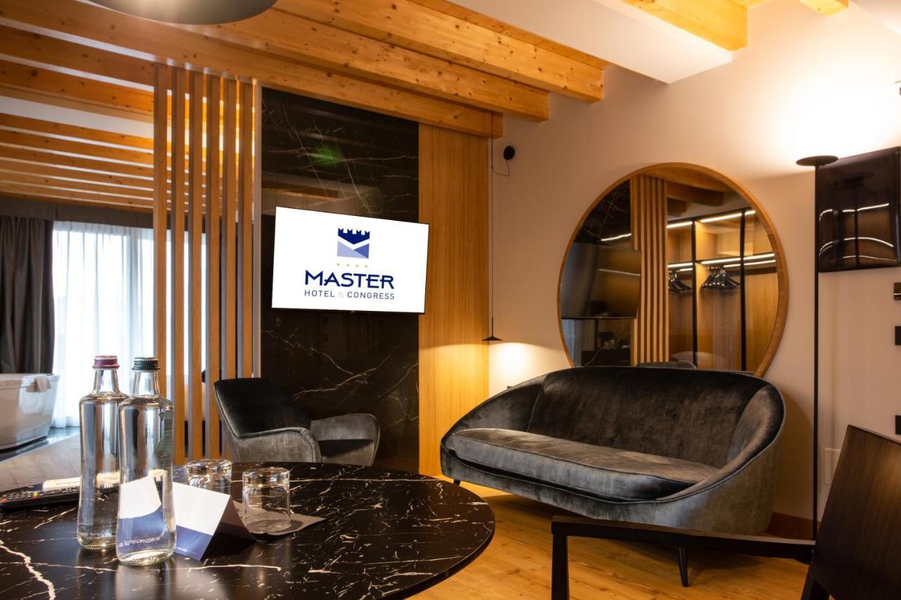 Hotel Master Brescia Esterno foto