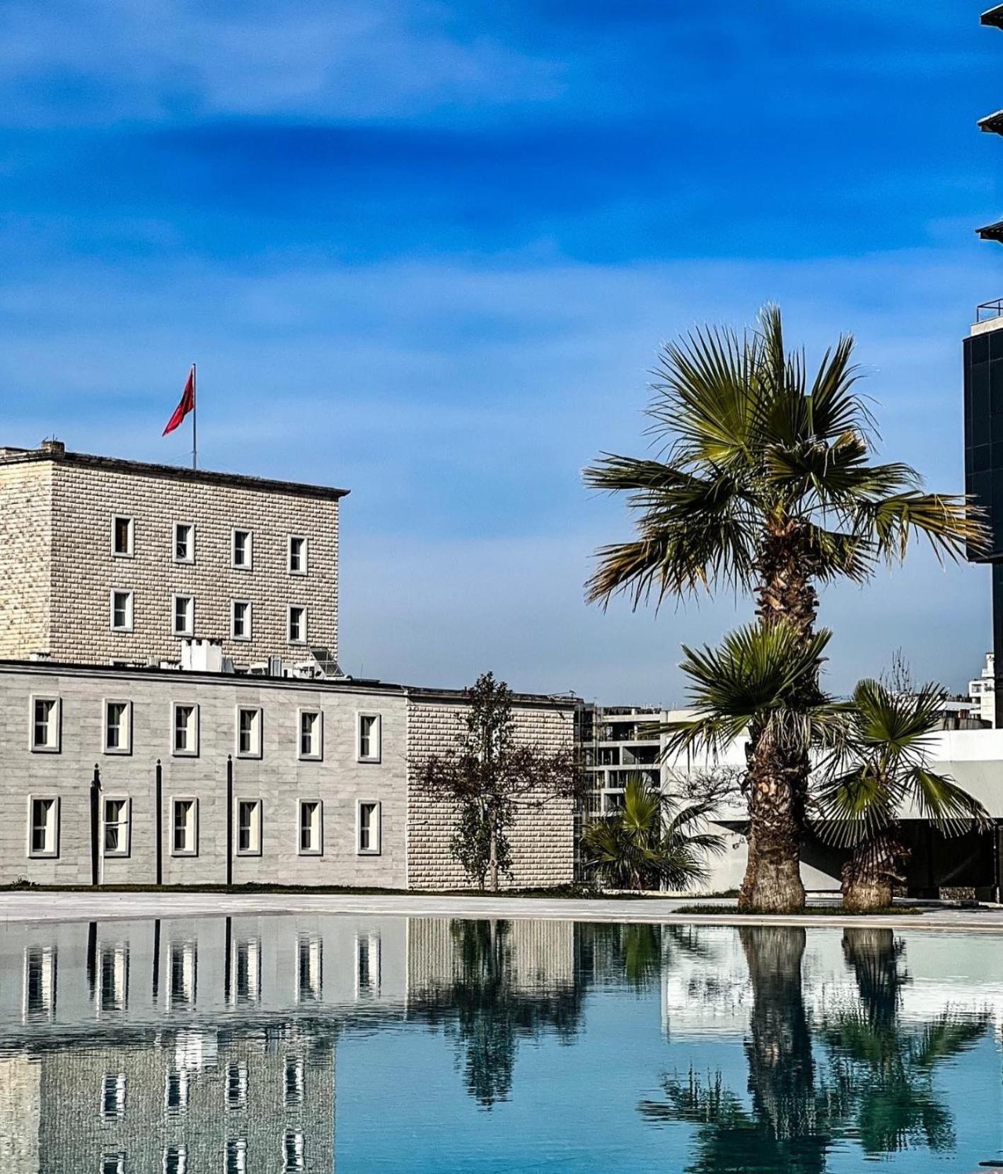 Mak Albania Hotel Tirana Esterno foto