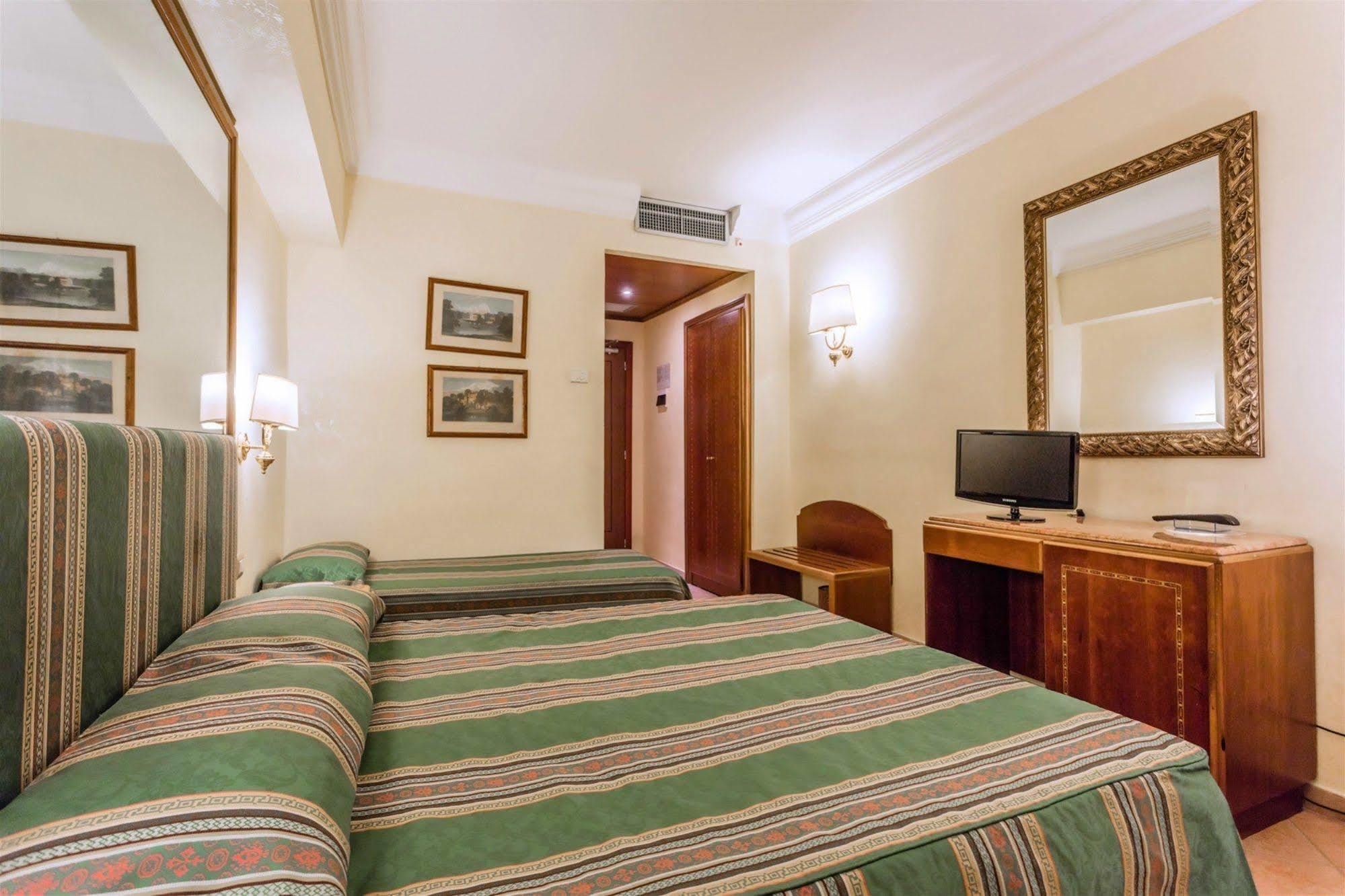 Raeli Hotel Siracusa Roma Esterno foto