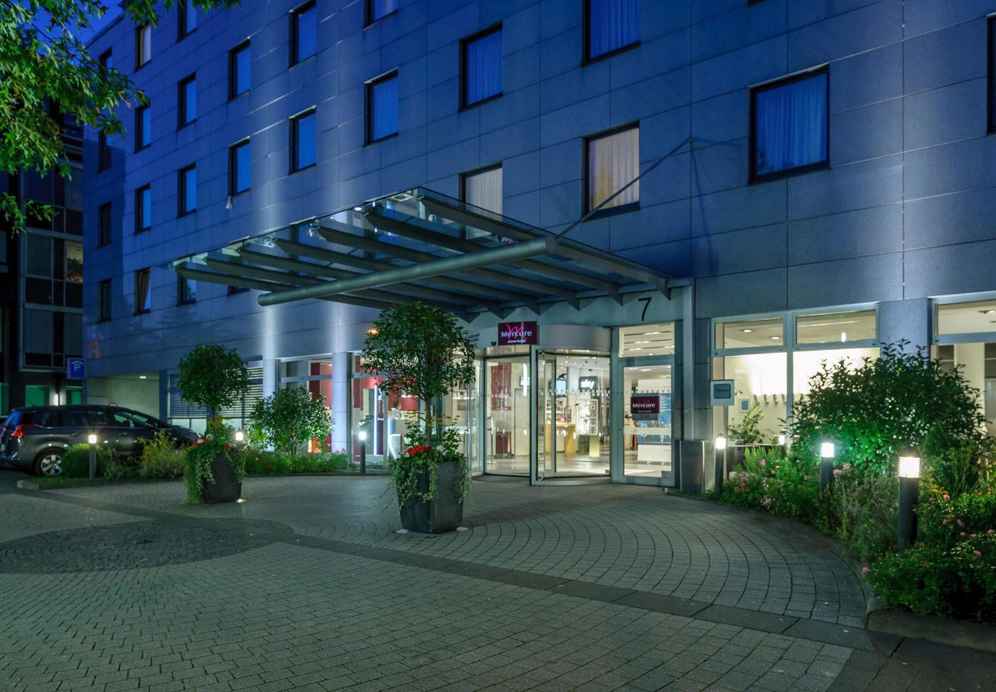 Mercure Hotel Dusseldorf City Nord Esterno foto