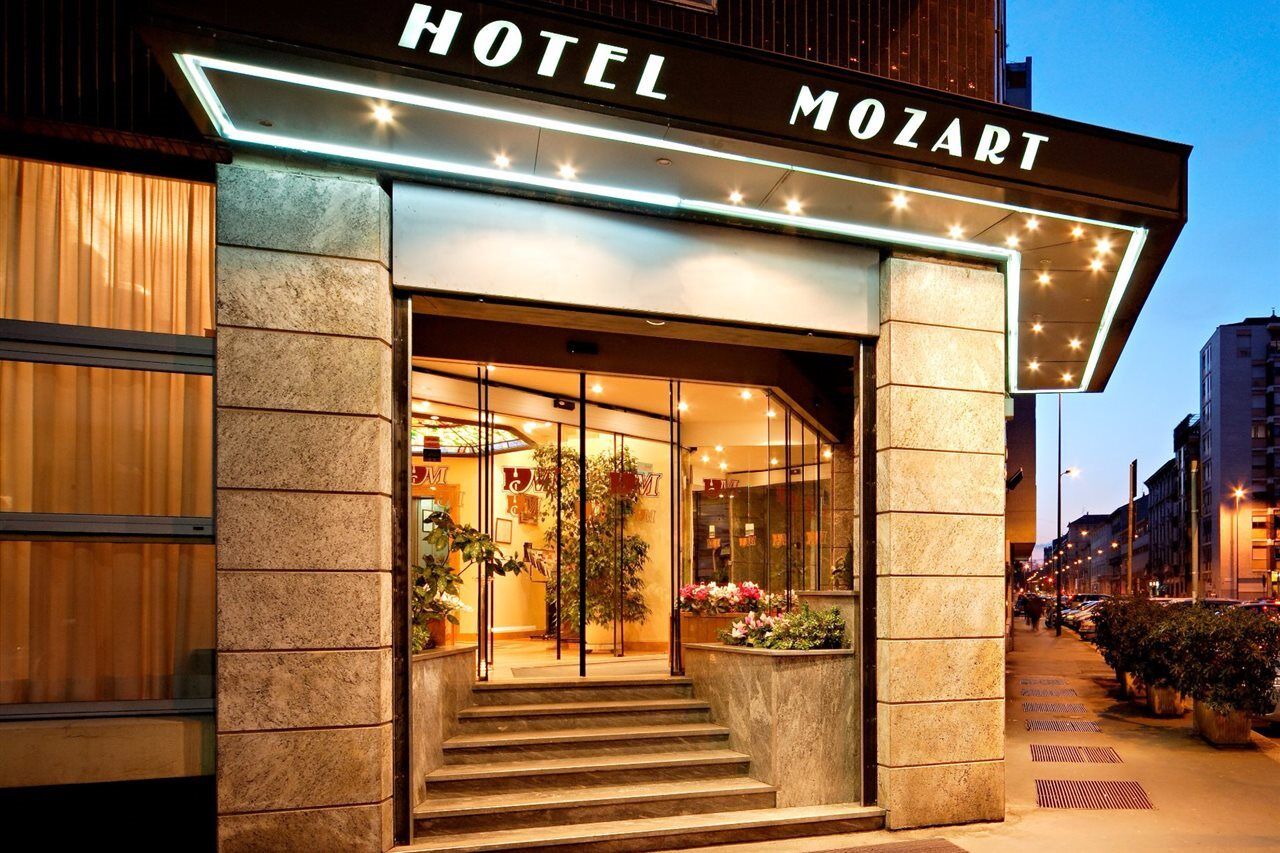 Hotel Mozart Milano Esterno foto