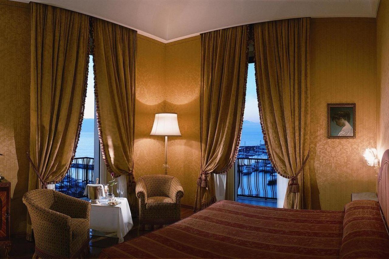 Grand Hotel Vesuvio Napoli Esterno foto