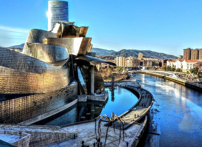 Guggenheim Museum Bilbao photo