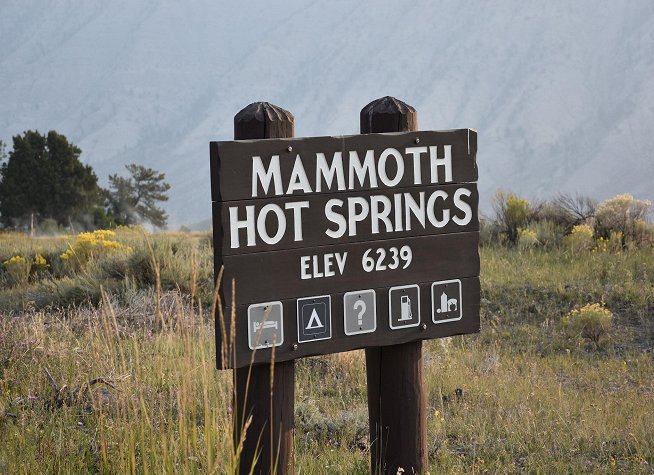 Mammoth Hot Springs photo