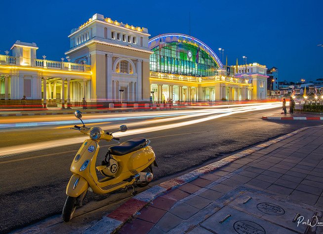 Hua Lamphong Train Station photo