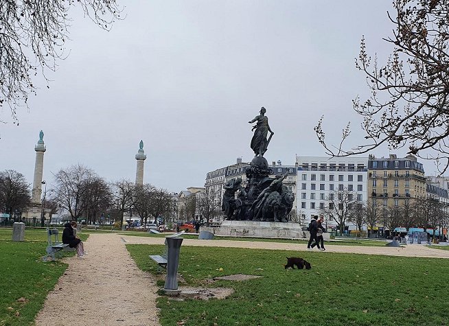 Place de la Bastille photo
