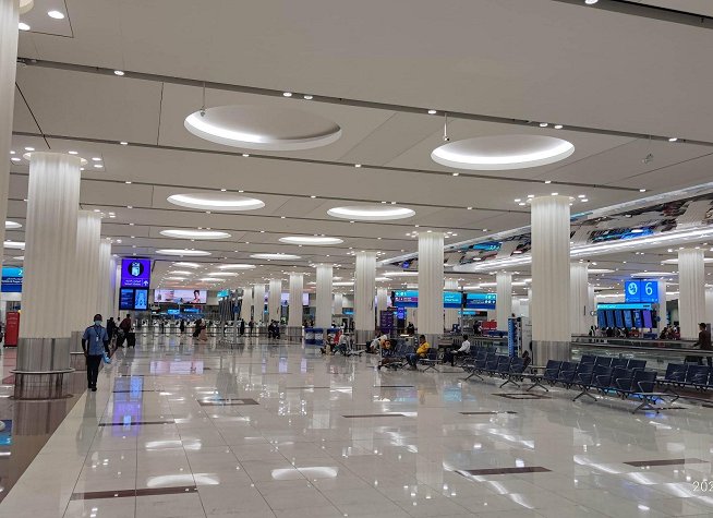 Airport Terminal 3 photo