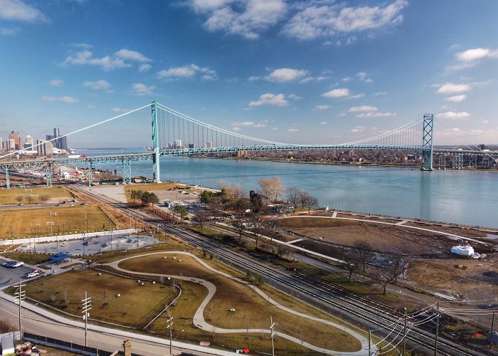 Ambassador Bridge photo