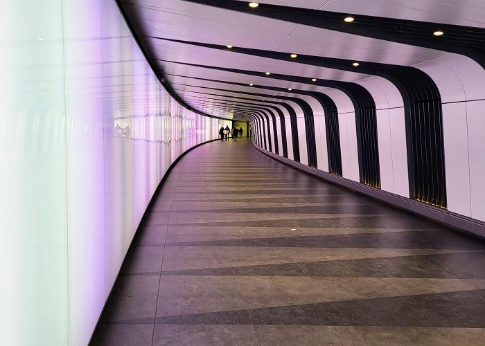 King's Cross St. Pancras tube photo