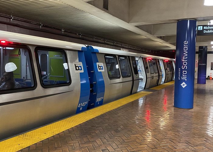 BART - Montgomery St. Station photo