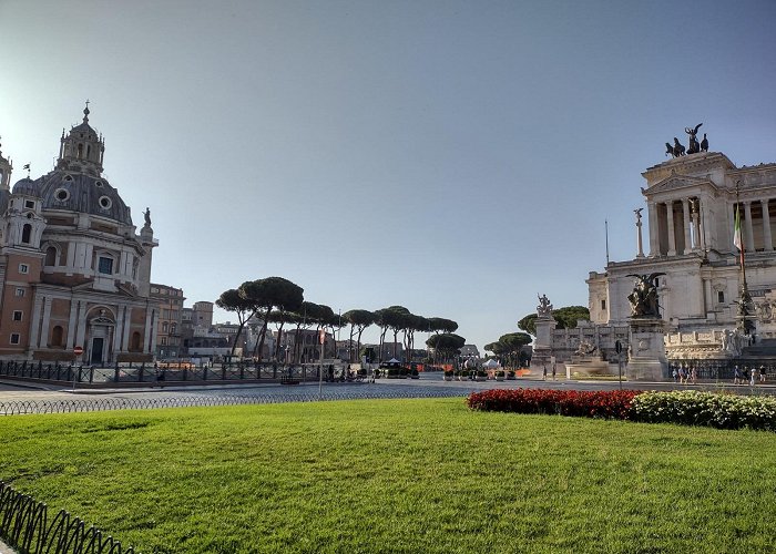 Piazza Venezia photo