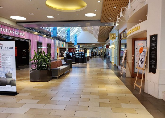 Christiana Mall photo