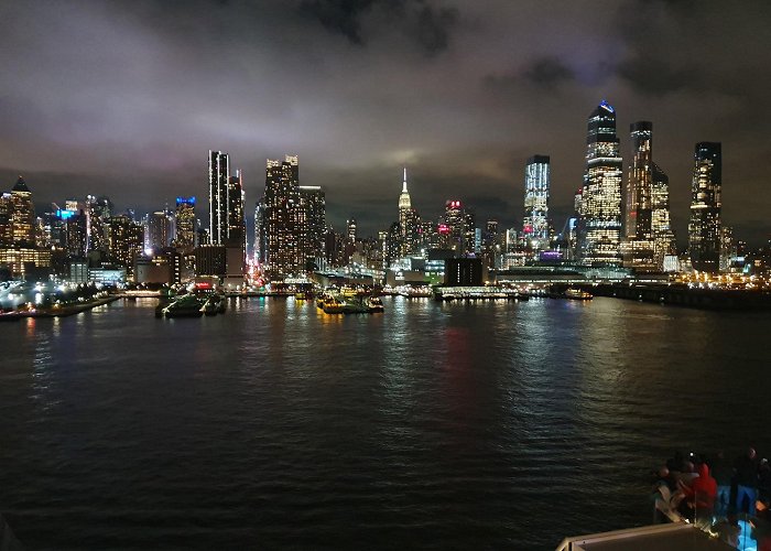 Manhattan Cruise Terminal photo