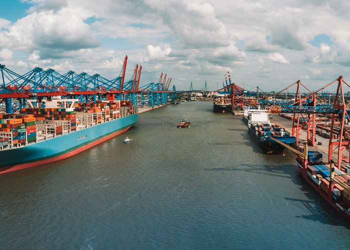 Port of Hamburg Hamburg Kick-Starts Elbe Expansion - Port Technology International photo