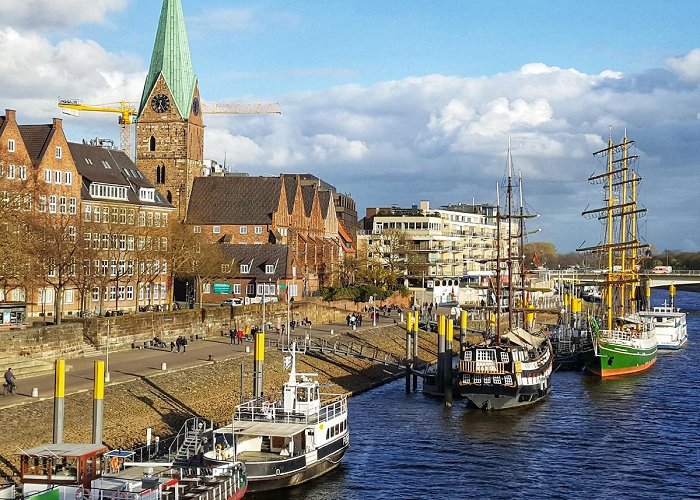 Schlachte Die Schlachte – Bremens Weserpromenade in der Altstadt photo