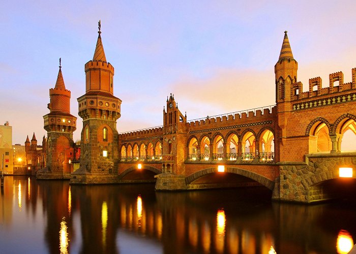 Oberbaum Bridge Oberbaum Bridge - Berlin, Germany : r/InfrastructurePorn photo