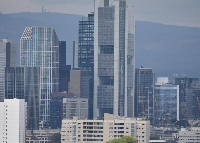 Commerzbank Tower Commerzbank Tower (Frankfurt, 1997) | Structurae photo