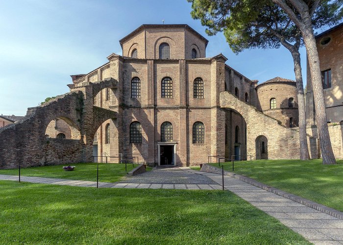 San Vitale Smarthistory – San Vitale and the Justinian Mosaic photo