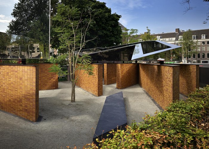 National Pipe Museum Public Space at Dutch Holocaust Memorial of Names / Rijnboutt + ... photo