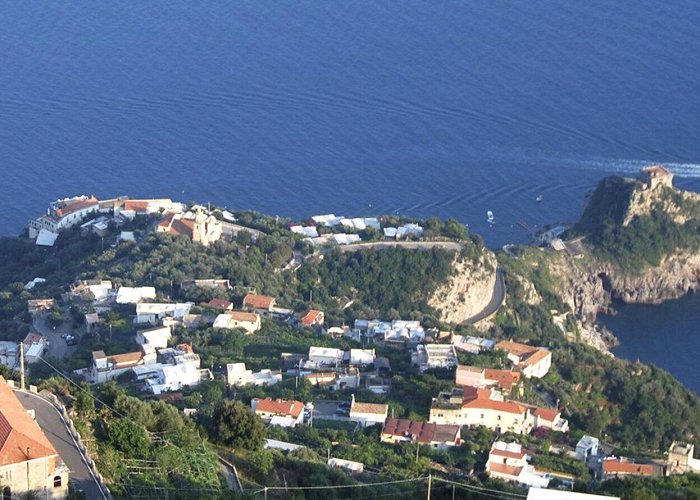 Emerald Grotto A practice guide about what to do and see in Conca dei Marini ... photo