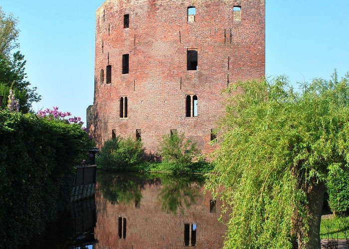 Ruine van Teylingen Ruine van Teylingen (Voorhout) - Visitor Information & Reviews photo