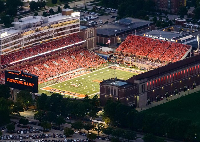 Memorial Stadium Illinois Premium Seating | Fighting Illini Athletics photo