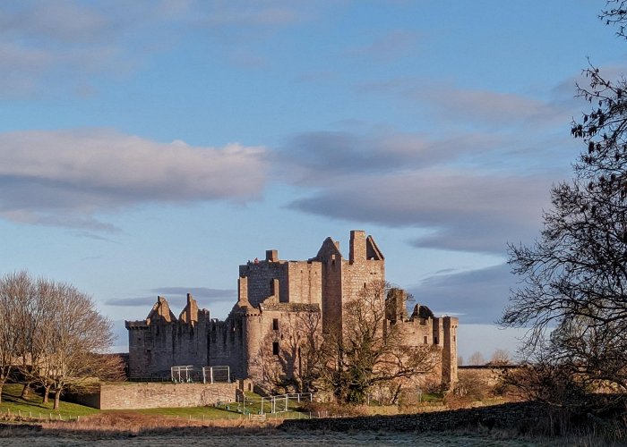 Craigmillar Castle OC] Craigmillar castle, Edinburgh, Scotland : r/castles photo