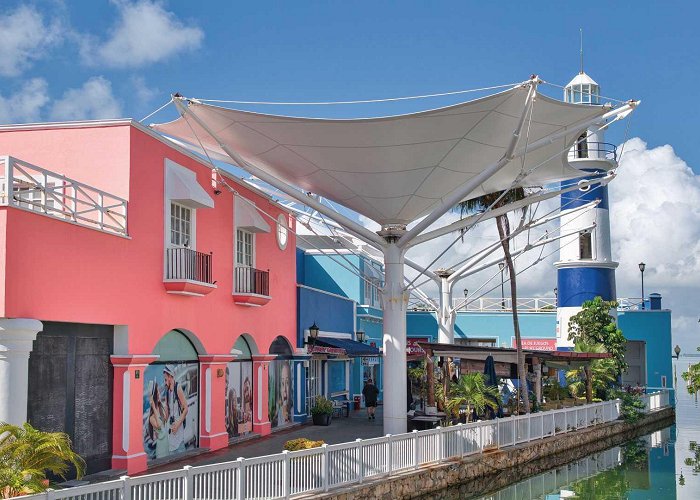 La Isla Shopping Mall Travel Itineraries: 15 To 20 Day Journeys | Odigoo Travel photo