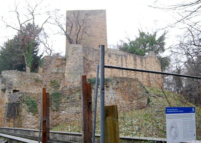 Hardtburg Euskirchen: Hardtburg bleibt für Besucher weiterhin tabu | Kölner ... photo