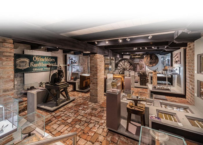 Ostfriesisches Teemuseum Ostfriesisches Teemuseum Norden – Entdecken Sie die ganze Welt des ... photo