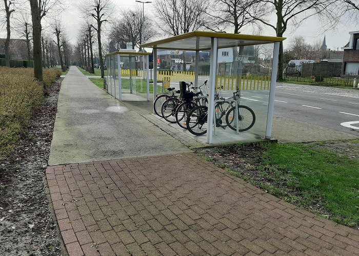 Hambos Velopark: A Linked Open Data Platform <br/> for Bicycle Parkings photo