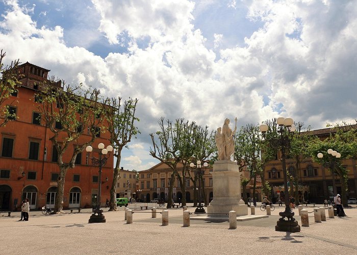 Piazza Napoleone Piazza Napoleone in Lucca | Visit Tuscany photo