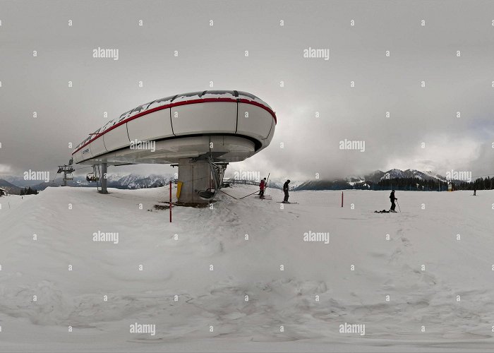 Anfiteatro Triple Ski Lift Seggiovia hi-res stock photography and images - Alamy photo