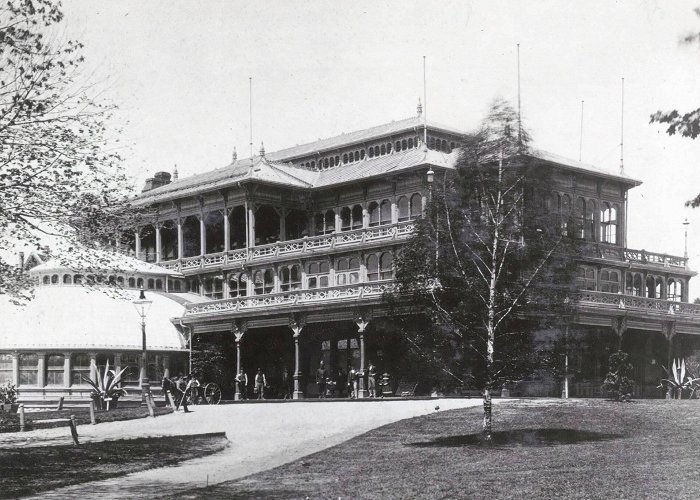 Allan Gardens The history of the Allan Gardens Conservatory in Toronto photo