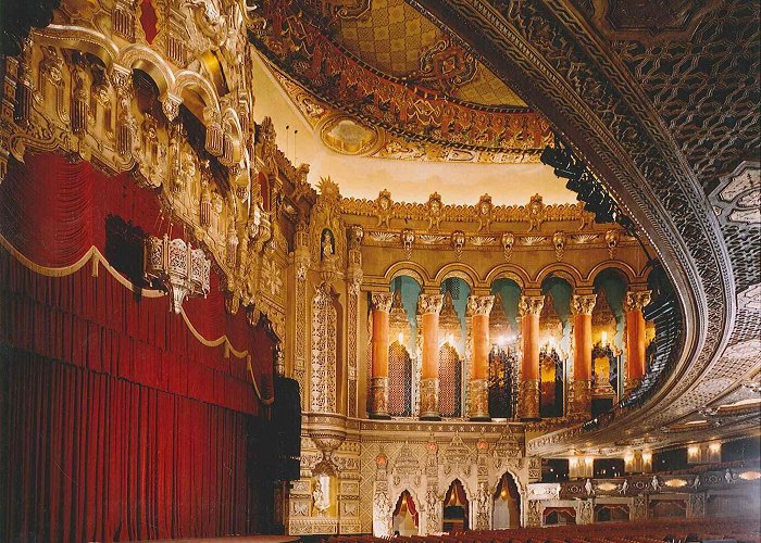 Fox Theater The Fox Theatre in Detroit, built 1927 and still open : r/pics photo