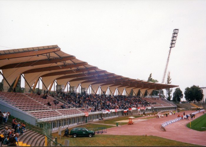 Steigerwald Stadium File:19980822-rot-weiß-erfurt-dynamo-dresden-regionalliga-nordost ... photo