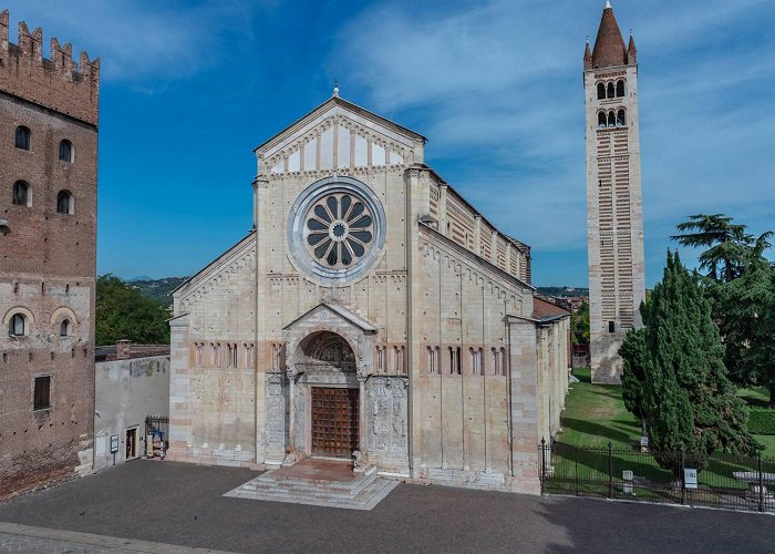 Piazza San Zeno Church of Saint Zeno , poi photo