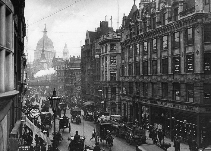 Fleet Street Last reporters leave Fleet Street, ending centuries of journalism ... photo